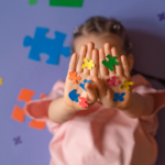 Escola regular para autista pode ser abatida do IR