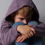 INSS começa a analisar pensão para órfãos de vítimas de feminicídio