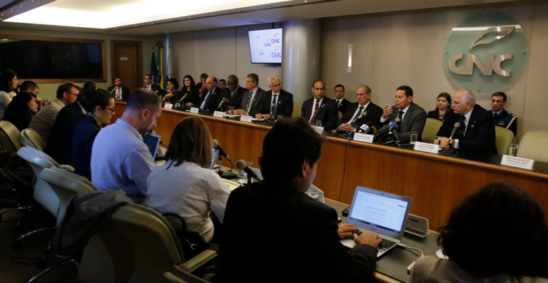 CNC debate saúde, emprego e inovação em reunião