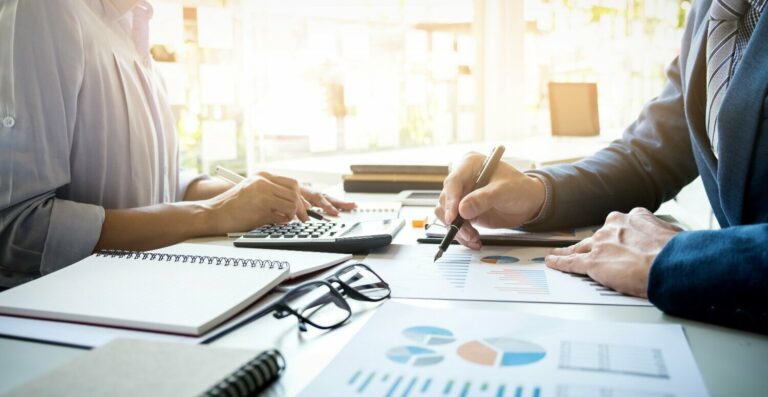 Escritórios contábeis: 79%  não têm Depto Comercial estruturado