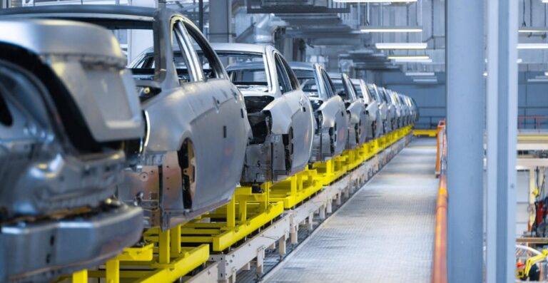 Reforma tributária muda planos da indústria automotiva