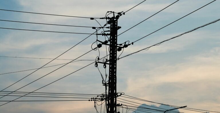 Aneel discute retirada de tributos de contratos de energia
